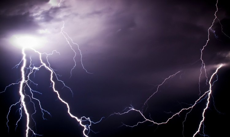 FCB8 tiết lộ số đề khi mơ thấy sét đánh