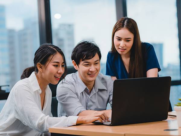 Các Trường Hợp Mơ Thấy Đồng Nghiệp Cũ Và Con Số Đề Liên Quan